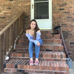 Meet your Posher, Lauren